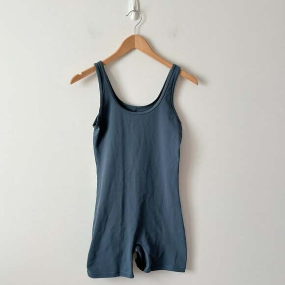 Aritzia TNA TnAction TnaLIFE Shake-It 5" Romper Size Small - Picture 1 of 5
